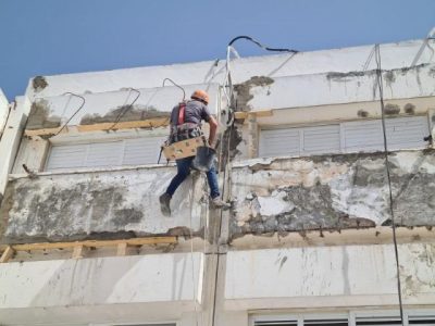 ביצוע עבודות בגובה על ידי חברת מרום